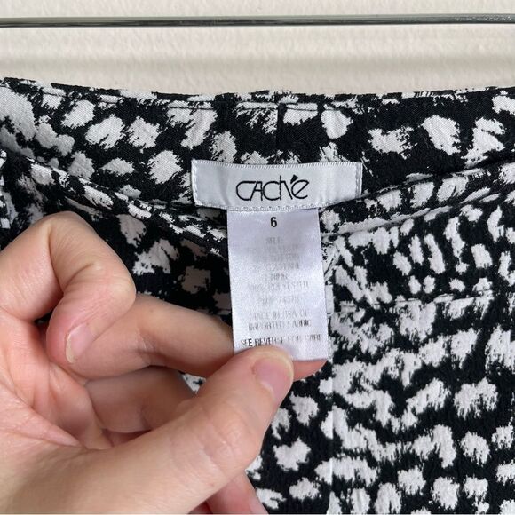 Caché Anthropologie Animal Print Skinny Pants Size 6 - Picture 4 of 9